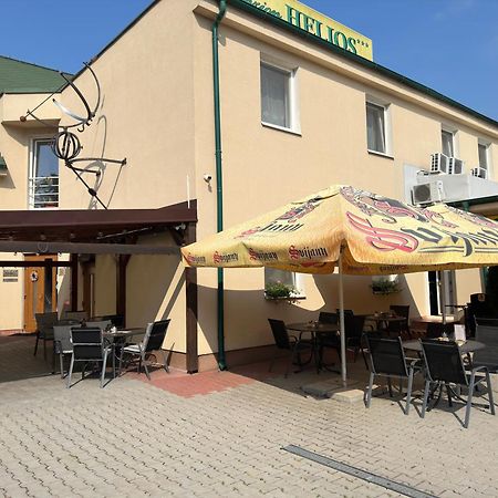 Penzion Helios Bratislava Esterno foto